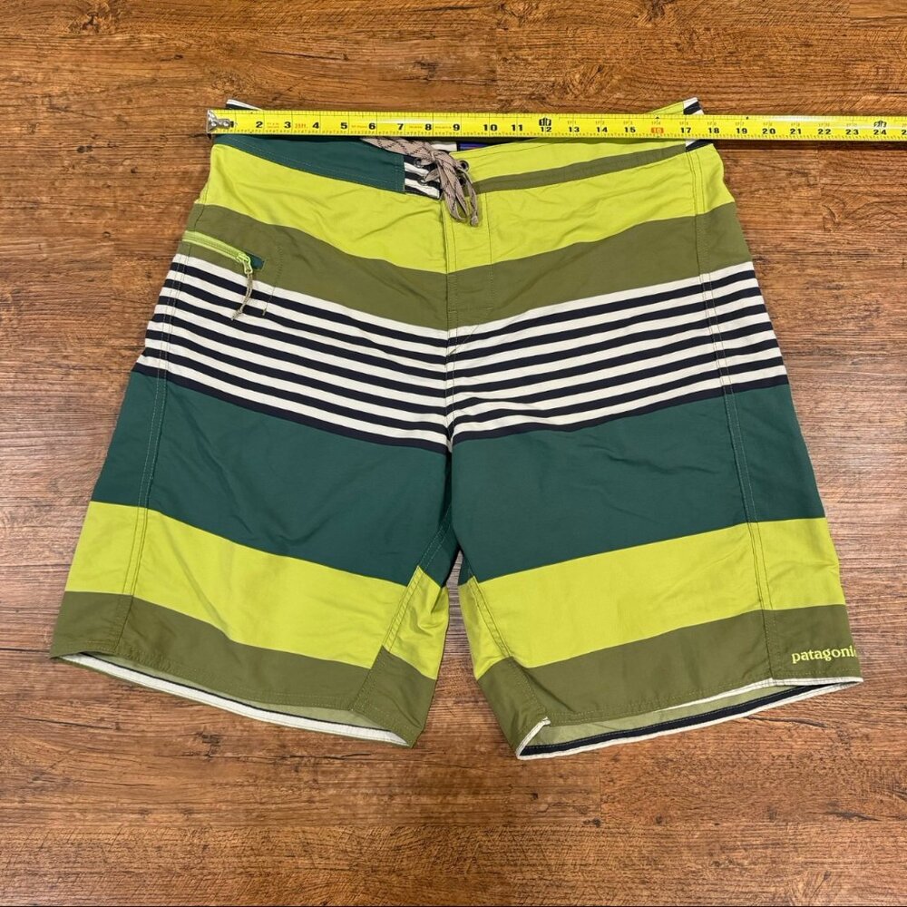 Patagonia Green Striped Wavefarer Board Shorts Swim Trunks Bermudas Men's 35x9 - Picture 7 of 8